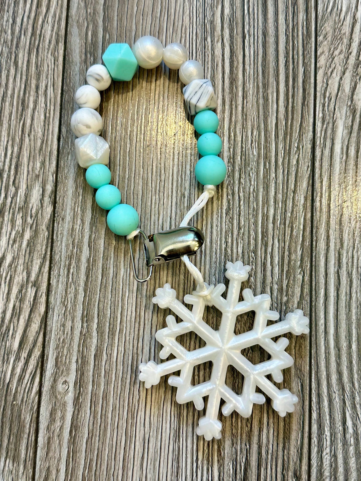 Soother Clip with Snowflake Teether