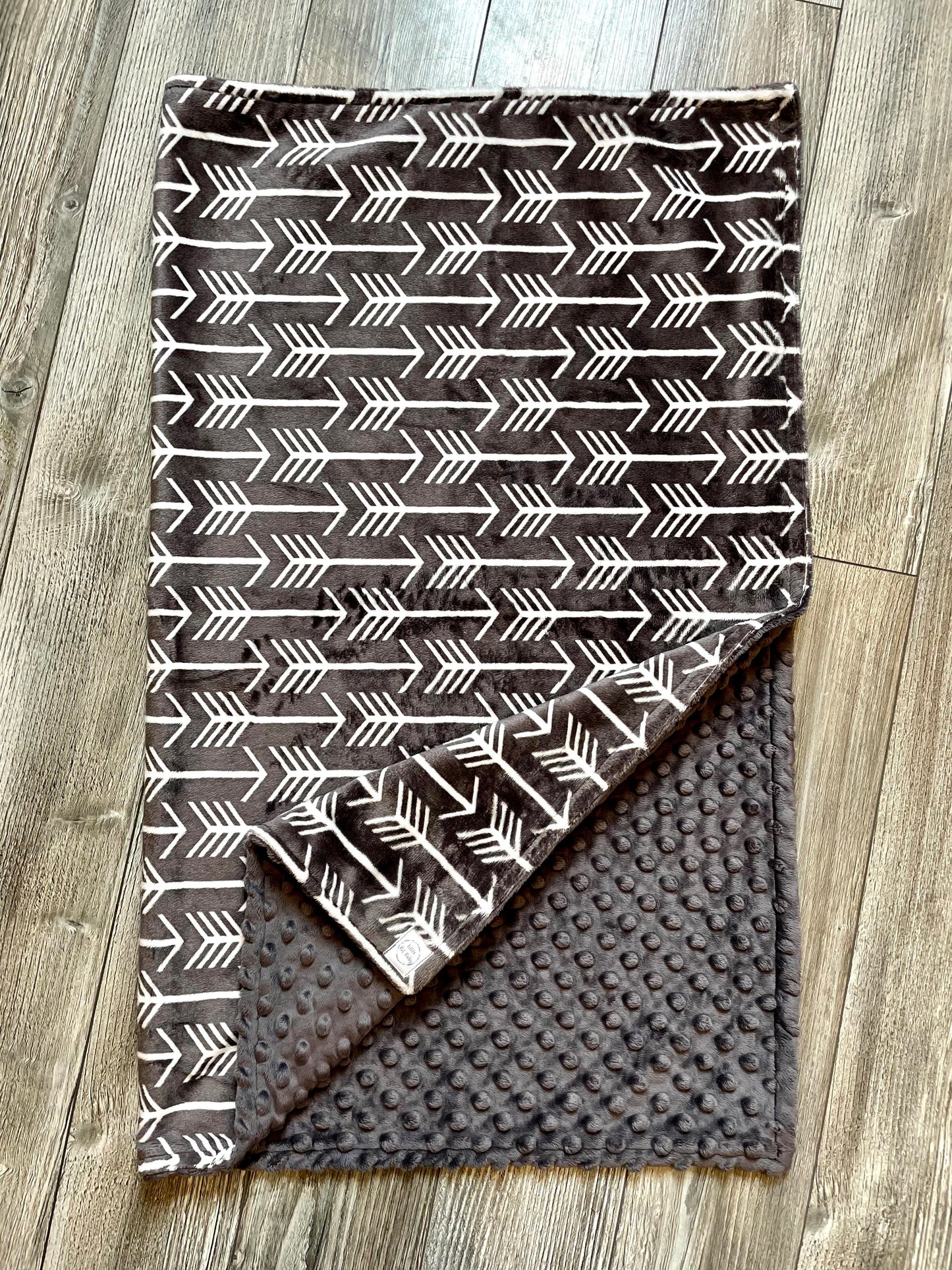 Dark Grey with Arrows