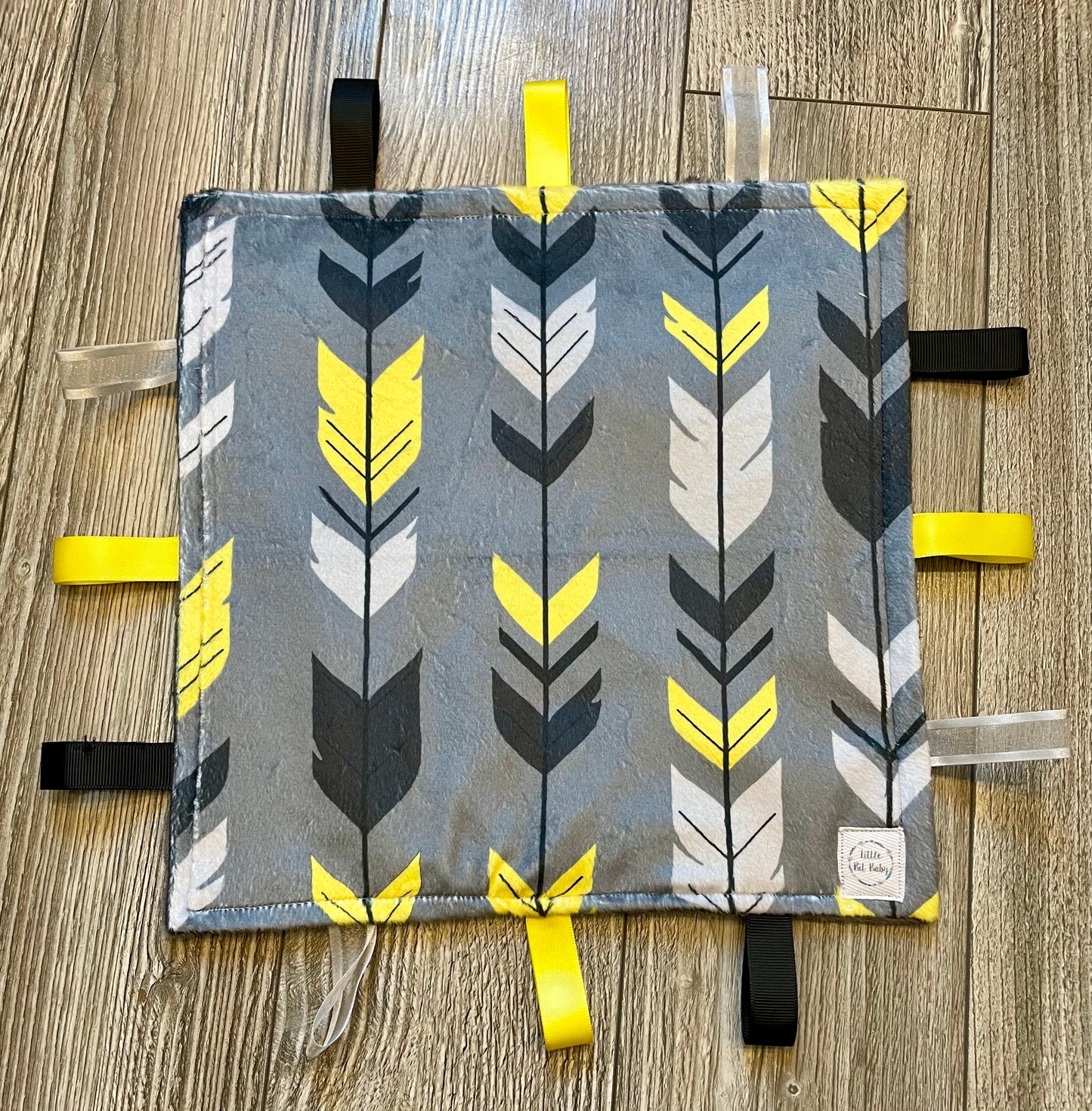 Yellow and Grey Arrows WITH Crinkle