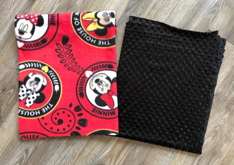 Minnie Mouse - Fleece Front
